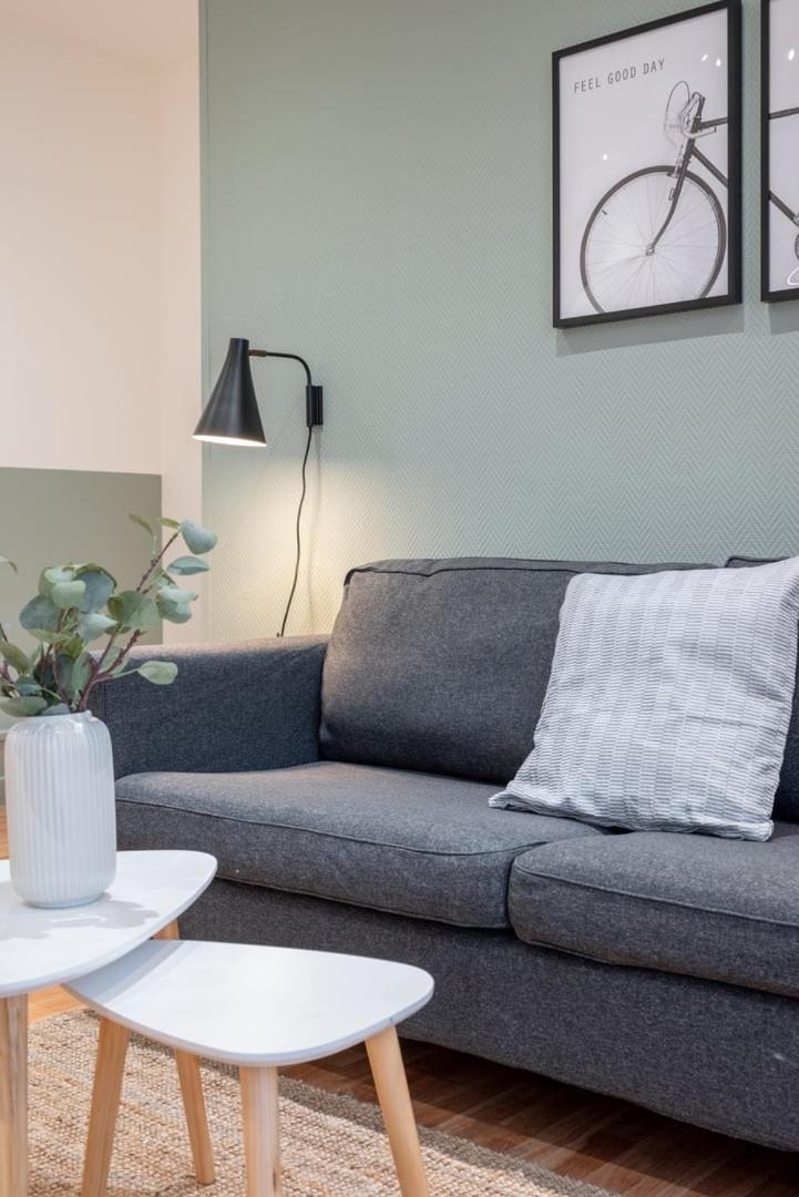 Apartment For 4 In Front Of Lille Flandres Station Extérieur photo